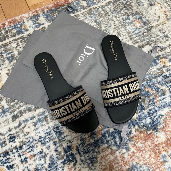 ❗️SOLD❗️Christian Dior Dway Slides - Picture 2 of 6